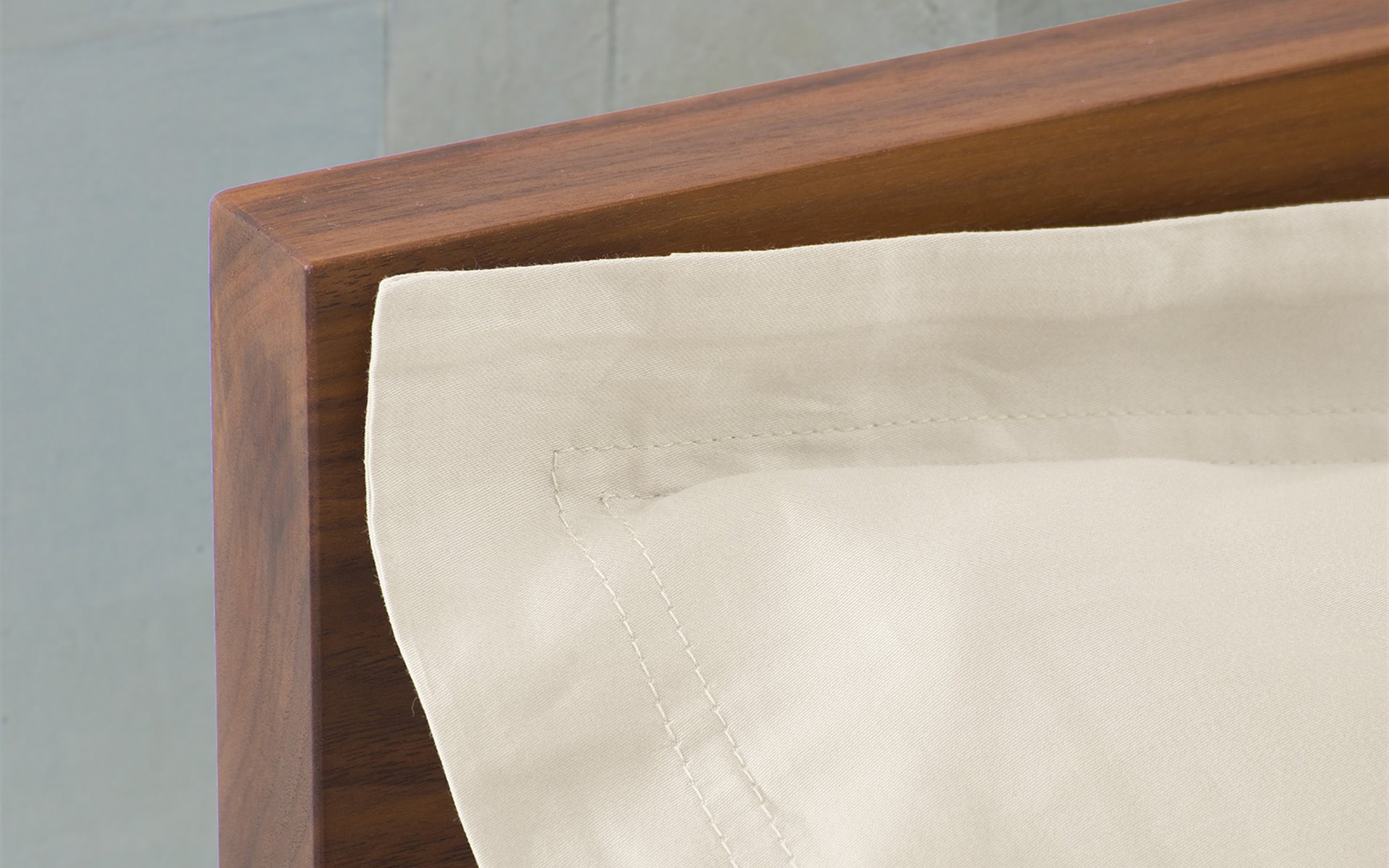 Mrs.Me home couture - solopillow Charm Sage detail1 LR